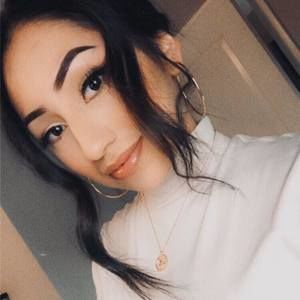 Meet your Posher, Stefani